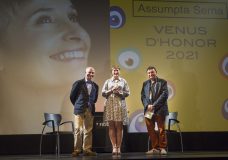 Assumpta Serna ha recibido esta tarde la Venus de Honor de FILMETS Badalona Film Festival